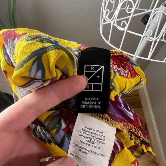 J Crew 100% Silk Autumn Color Pleated Popover Top Blouse Gold Floral Print XS - Picture 5 of 6